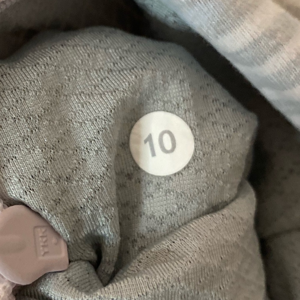 lululemon | size 10 gray and white striped Think Fast Long Sleeve - Picture 8 of 10